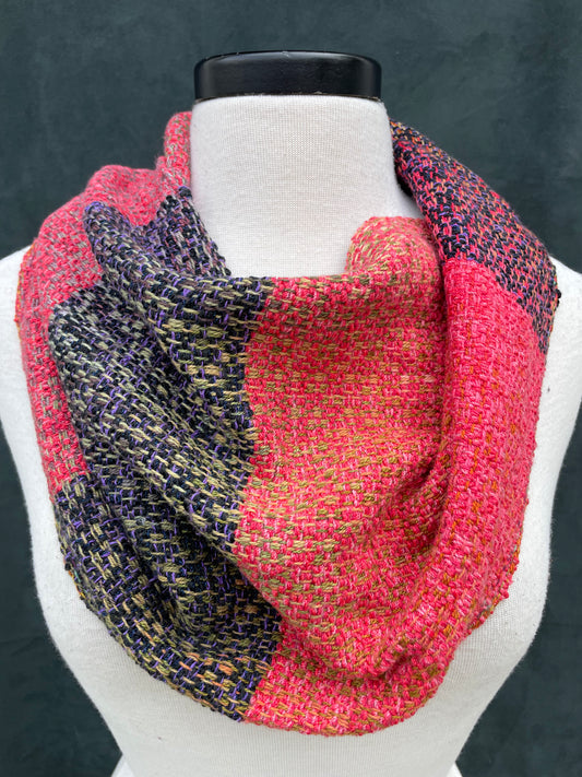 Scarlet Springy Rainbow Warp